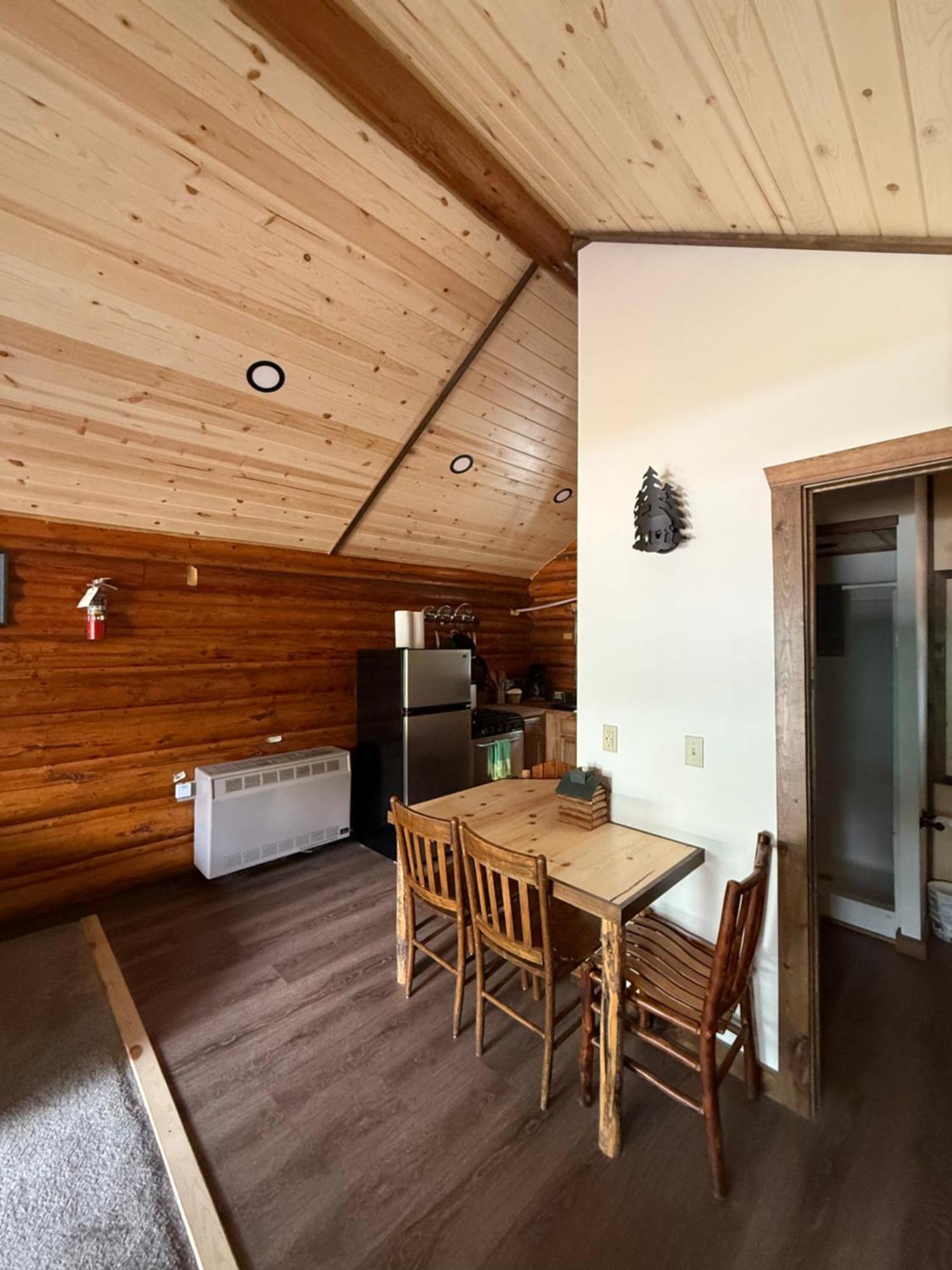 Silver Gate Lodging Cooke City Eksteriør billede