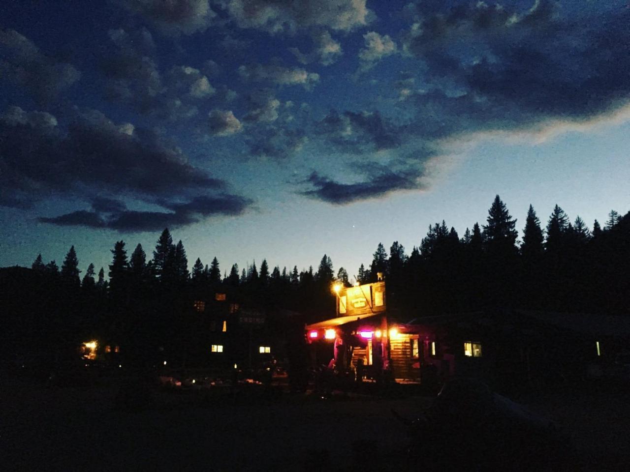 Silver Gate Lodging Cooke City Eksteriør billede