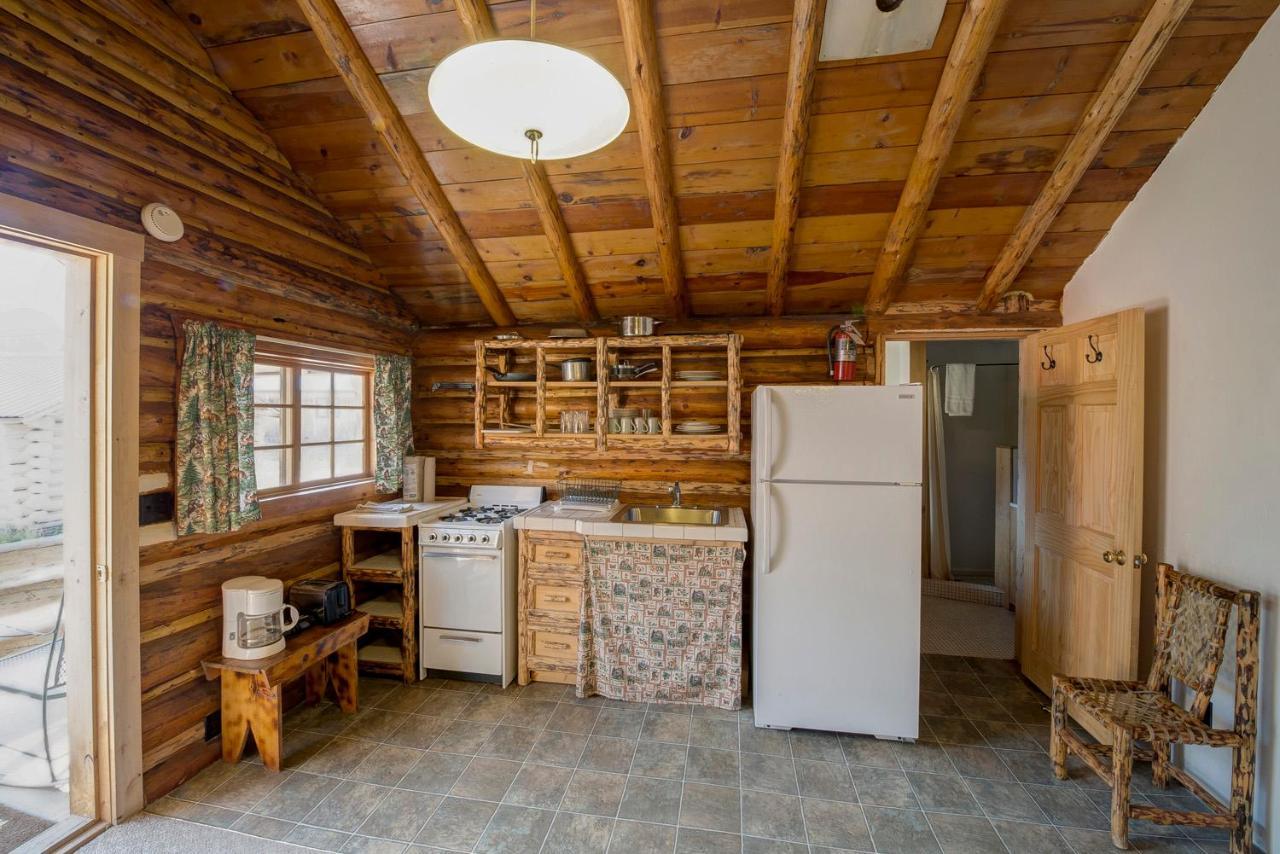 Silver Gate Lodging Cooke City Eksteriør billede