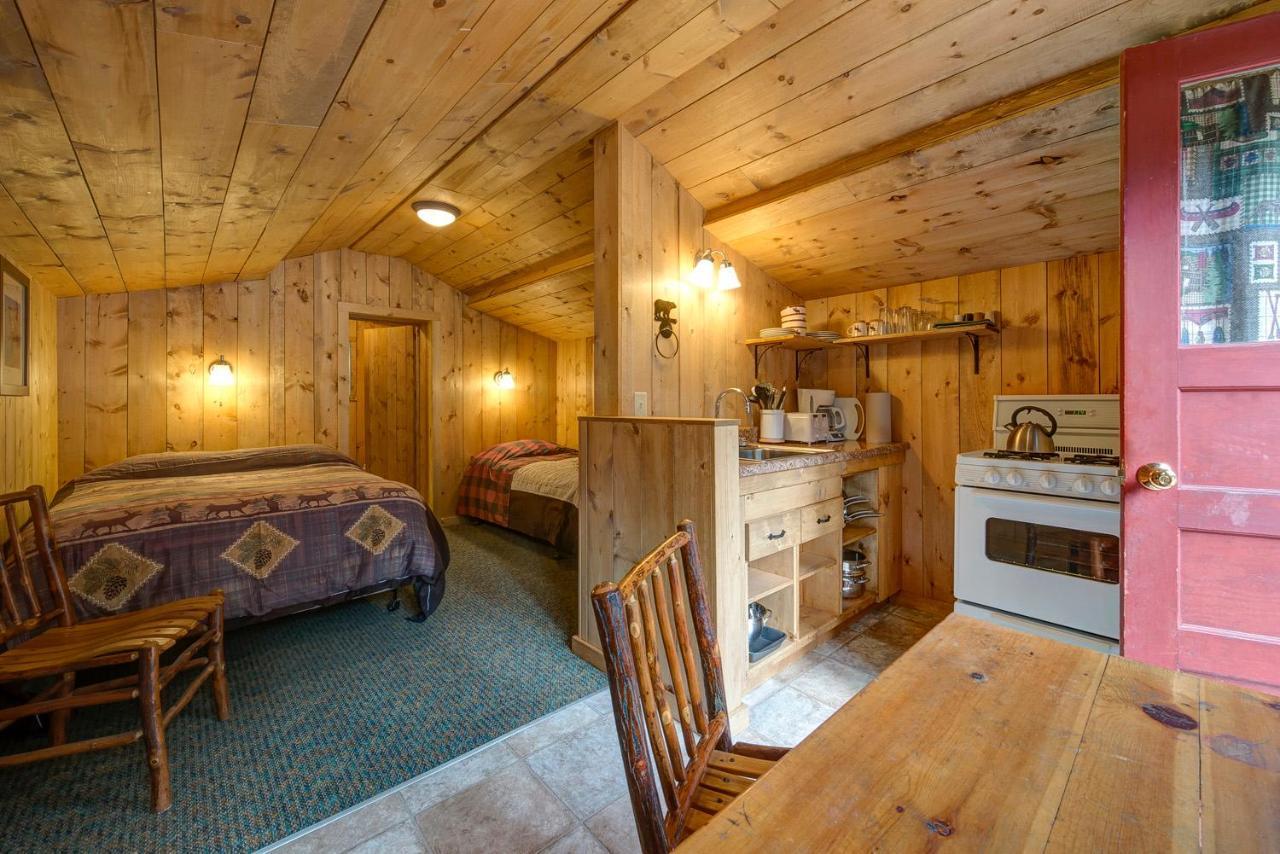 Silver Gate Lodging Cooke City Eksteriør billede
